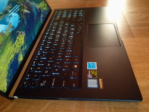 ASUS ZENBOOK UX533FD 15.6" i7 16GB RAM 256GB SSD NVIDIA GTX - Bild 3 von 15