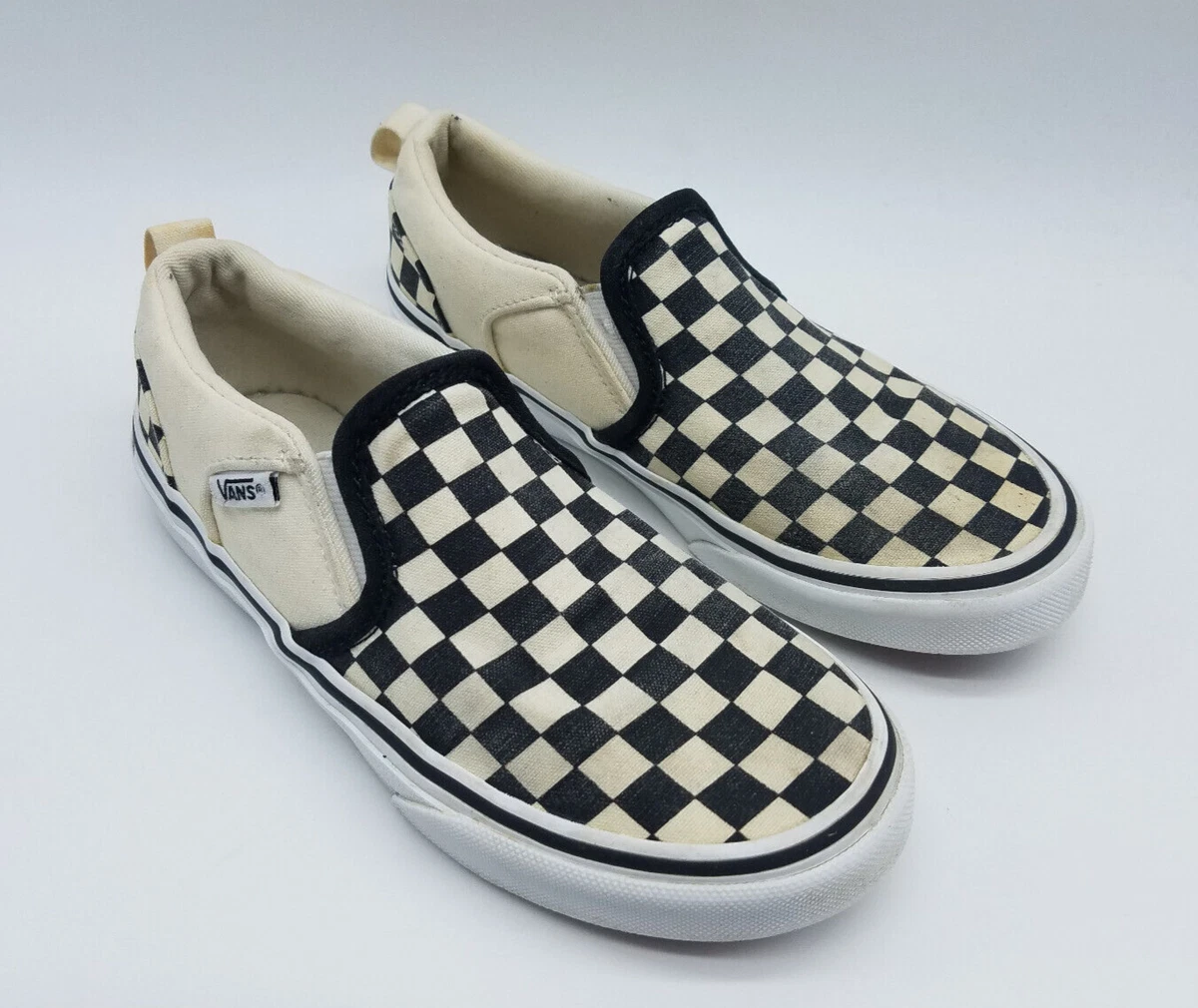 Size 2 store checkered vans