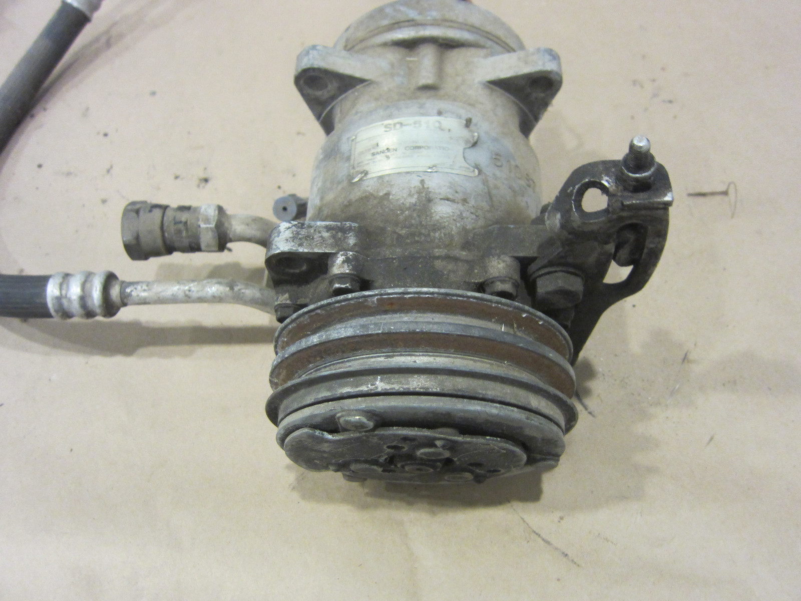 Bentley Eight 1987 - AC Compressor Sanden SD-510 (Used) 