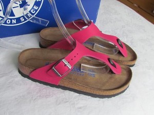 ladies slippers size 2.5