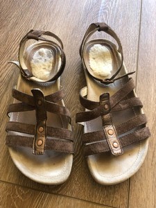 ugg leather sandals