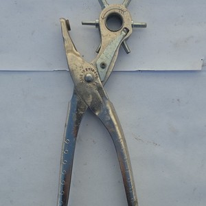General Hardware New York No. 12 Rotary Revolving Hole Punch Plier