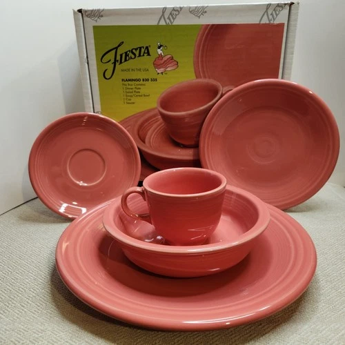 Fiesta Ware Flamingo 830 335 RETIRED 5 Piece Place Setting / NEW IN BOX