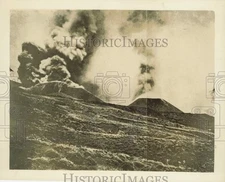1923 Press Photo Mt Etna Volcano erupting - afx20606