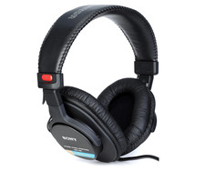 Sony MDR-7506 Professional Closed-back Wired Studio Monitors Headphones