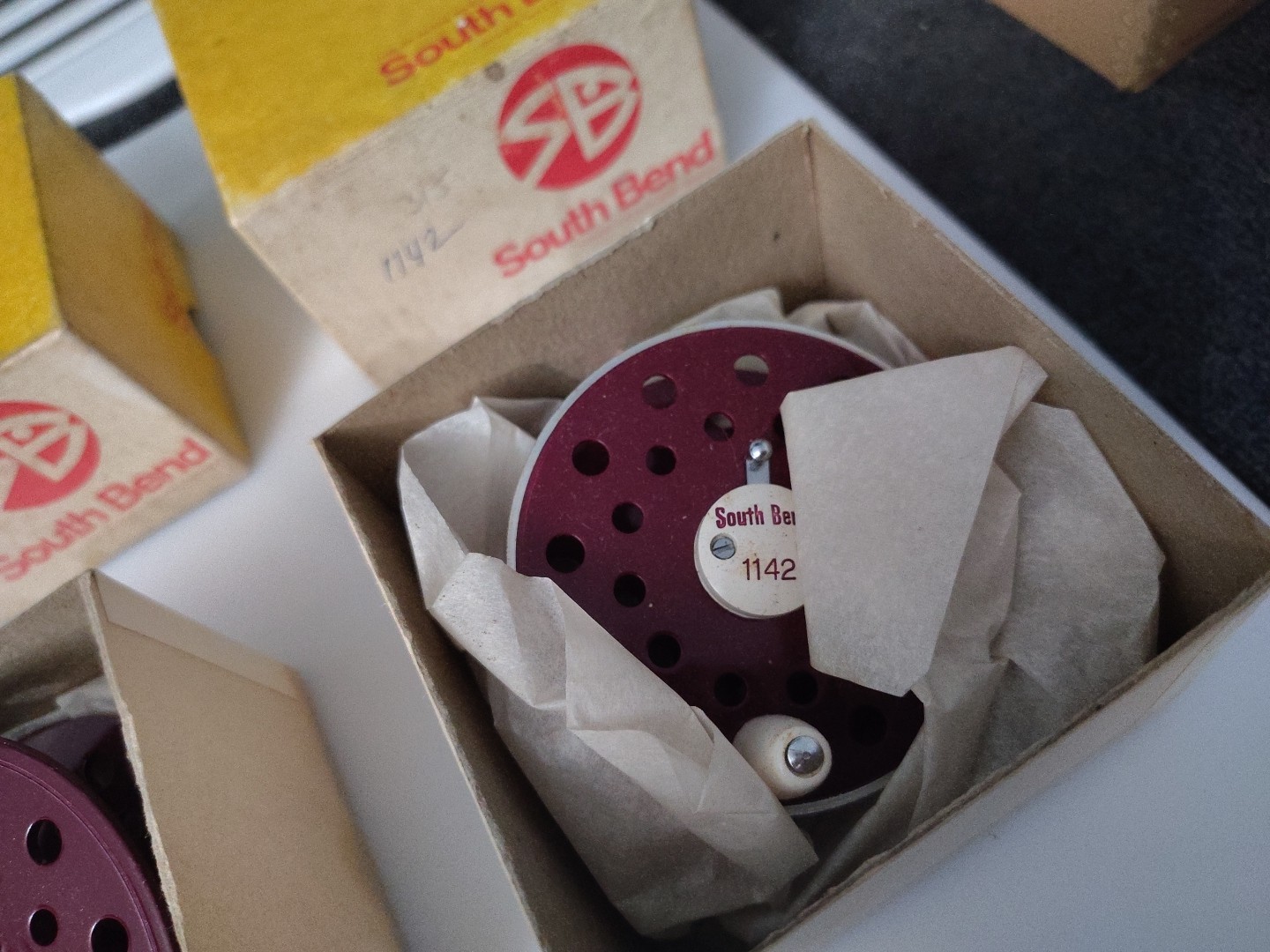 (2) VINTAGE FLY ( SOUTH BEND ) SPARE SPOOLS ( NOS ) #1142 & 1155 with BOXES