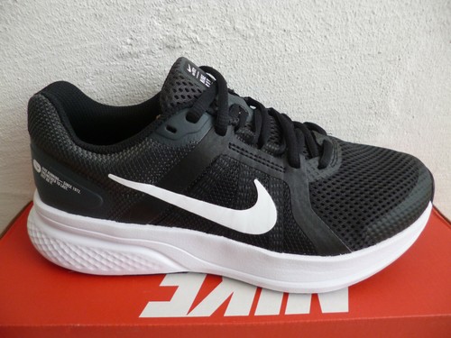 nike run easy trainers