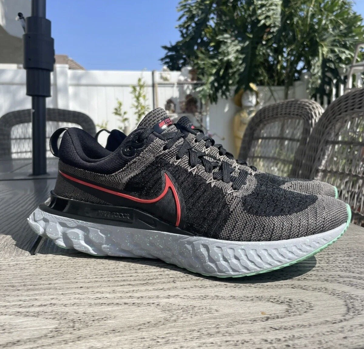 Nike flyknit react best sale mens