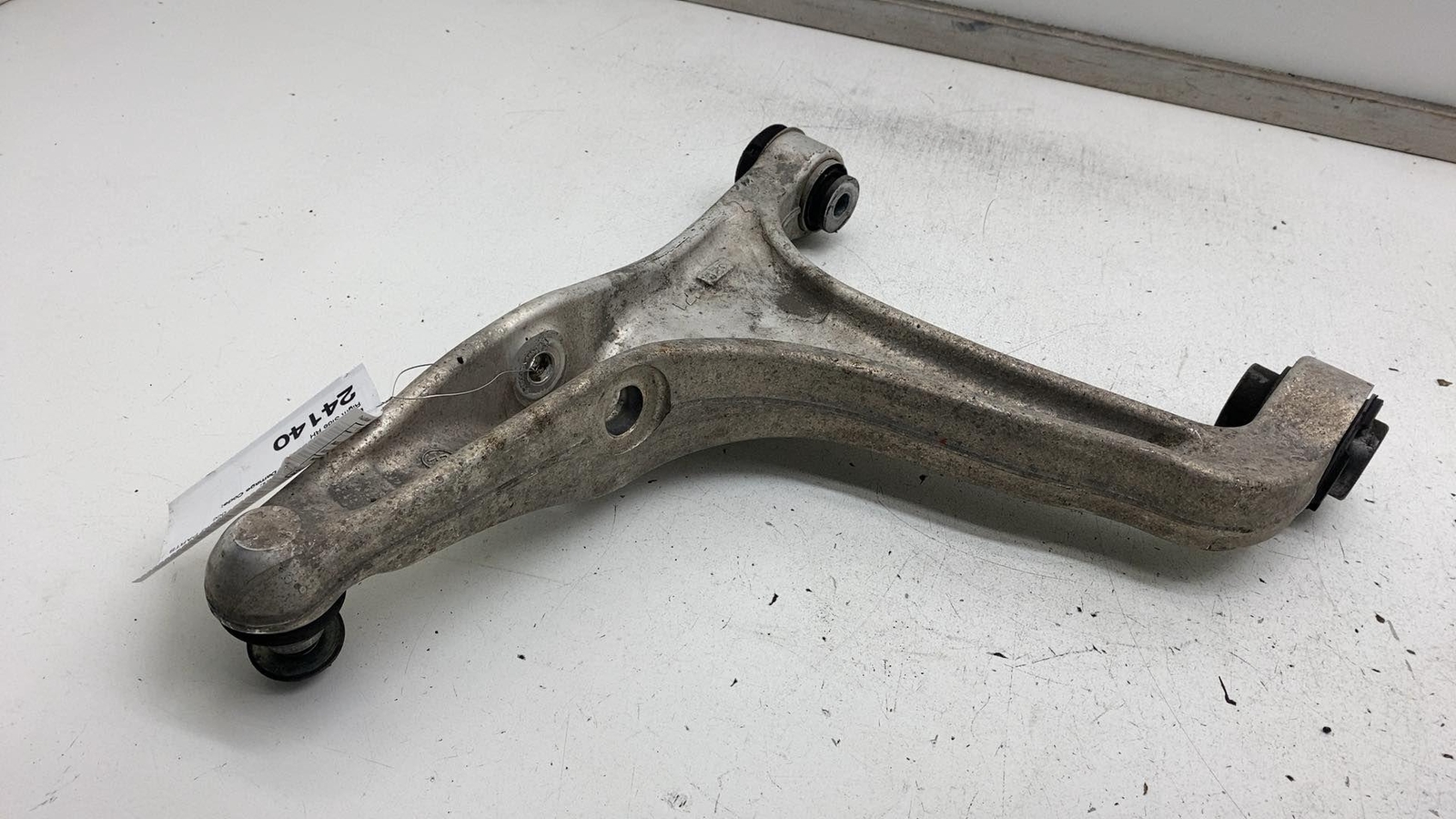 ⭕17-22 Maserati Levante Front Right Suspension Lower Control Arm AWD 06701024780