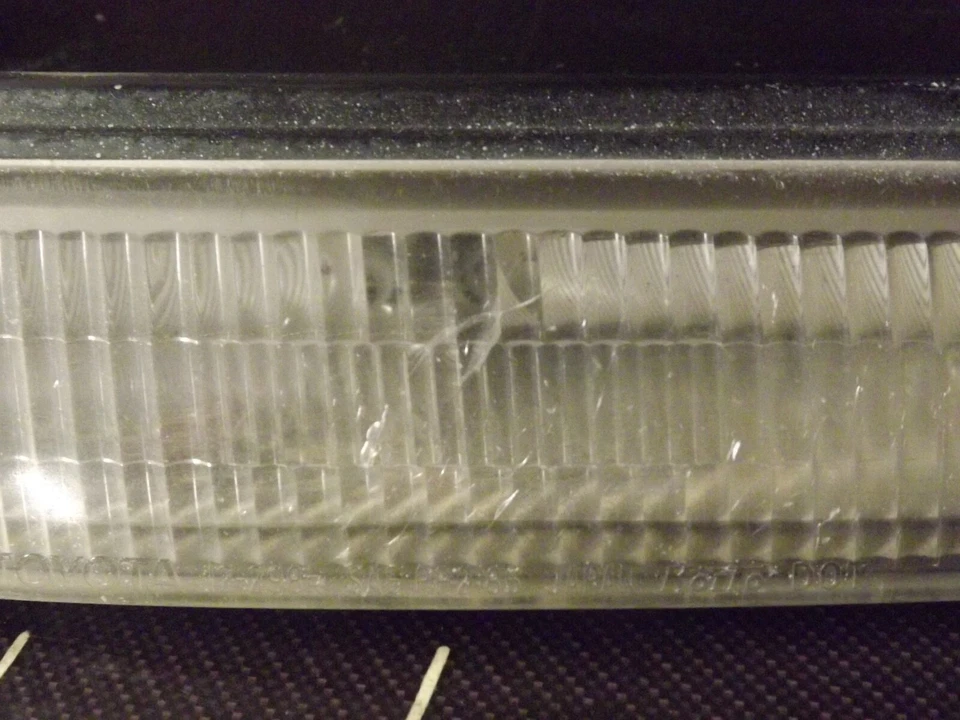 OEM 88-92 Toyota Corolla AE92 Coupe front passenger corner light 12-298 FR R DV7 - Image 3 of 4