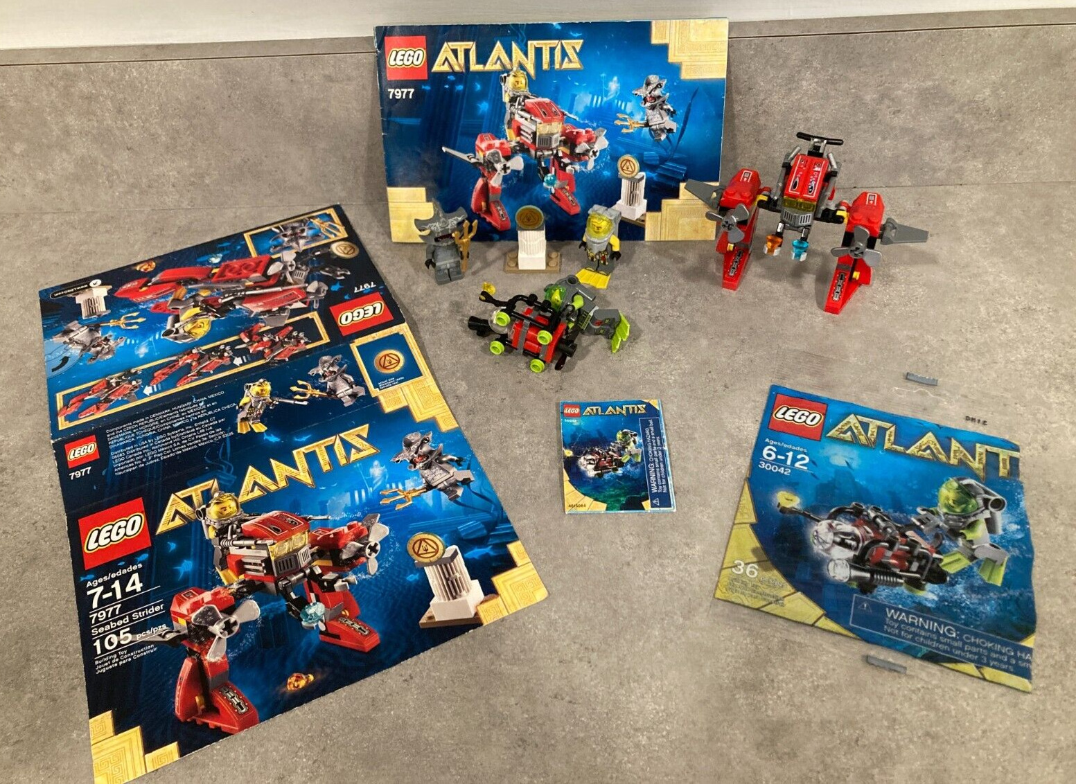 LEGO Atlantis 7977 Seabed Strider & 30042 Mini Figure Sub Diver LOT