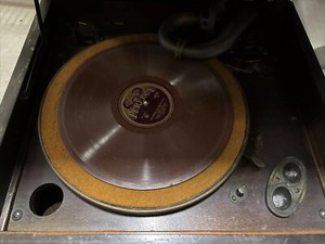 VINTAGE TABLE  TOP VICTOR VICTROLA CRANK PHONOGRAPH ! VV-90  VV1-90 VV90