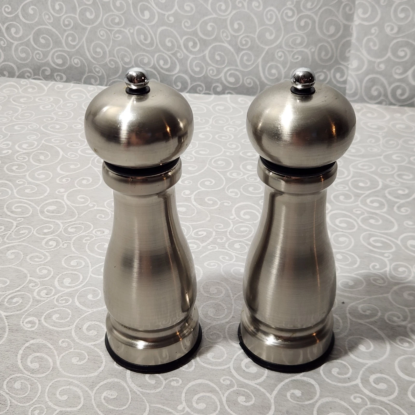 Trudeau Malia Modern Brushed Steel Salt & Pepper Grinder Set Silver Screw