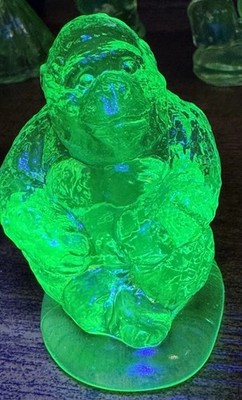 Vaseline Green Gorilla Uranium Figurine Sitting Down 2.5  x 1.5  Perfect Cond!