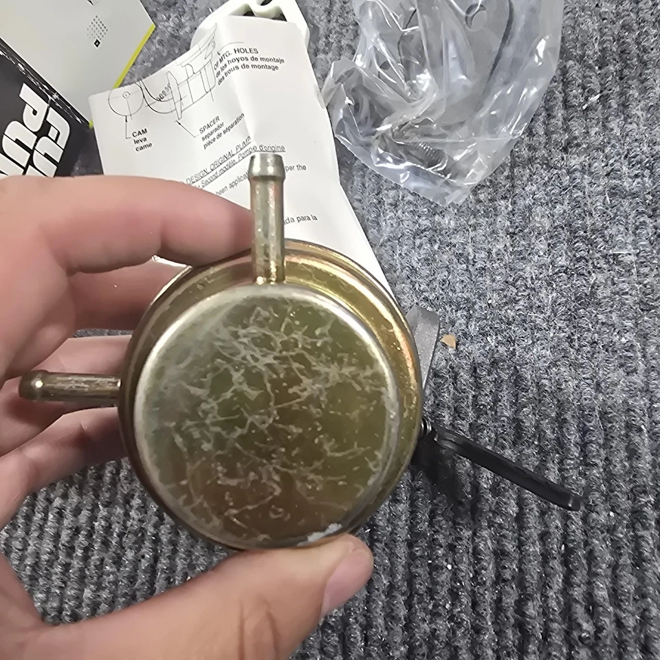 Bomba de combustible mecánica Airtex 1325 para Toyota 3TC 1980-1982 con junta hecha en EE. UU. Foto 4 de 4