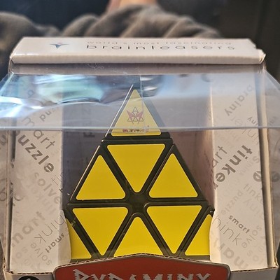 Recent Toys Meffert s Pyraminx 3x3x3 Twist Puzzle Yellow/Black Plastic MPN 0622