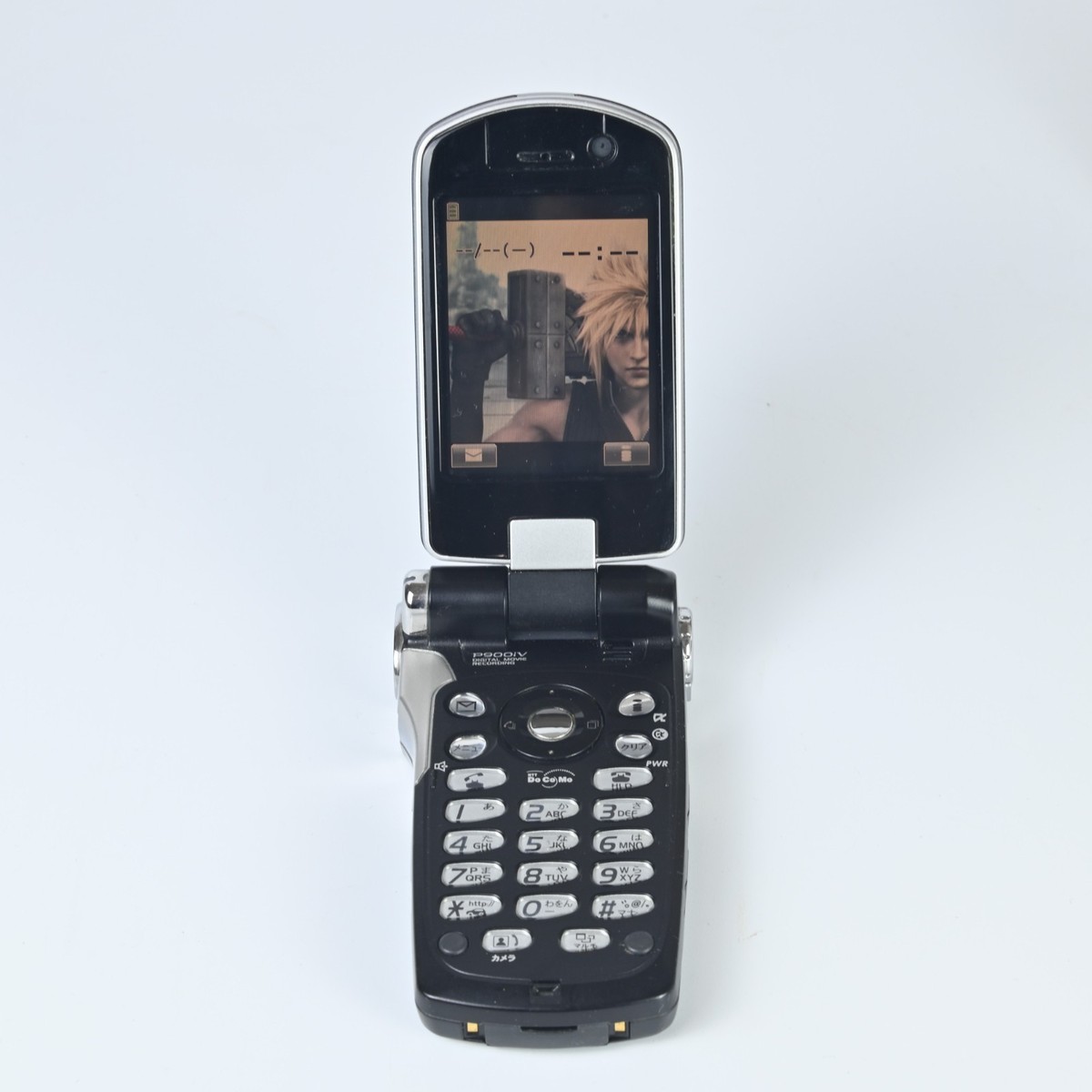 FOMA P900iV Cloud Black Final Fantasy VII Advent Children Crisis