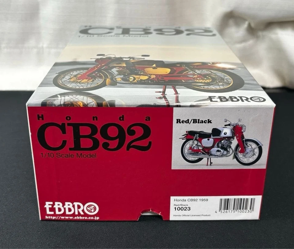Modello di moto pressofuso rosso EBBRO 1/10 Honda CB92 - Immagine 4 di 4