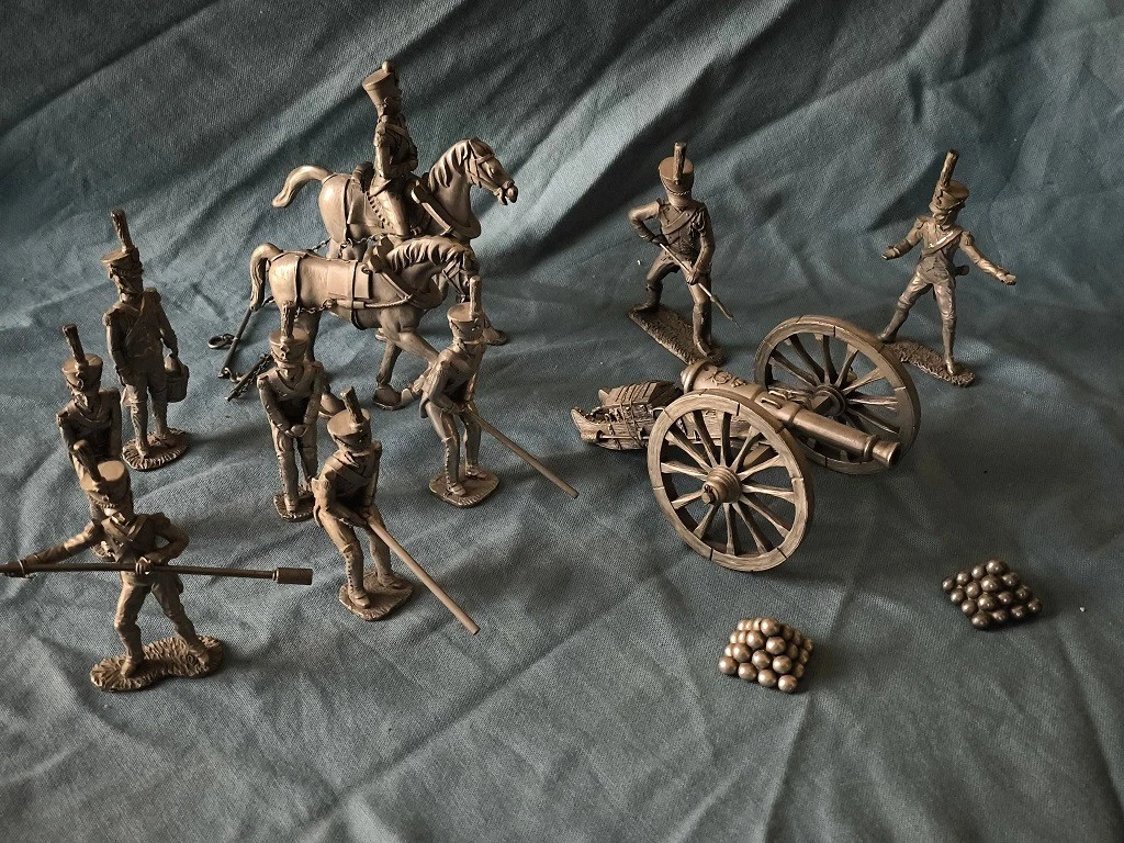 Plats d'étain - Zinnfiguren - Flat tin : Dragons premier empire