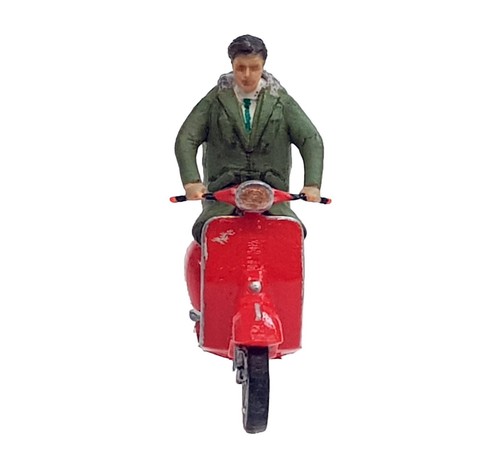 Figuras FG18 Mods en Parkas en Scooter sin pintar escala OO - Imagen 4 de 8