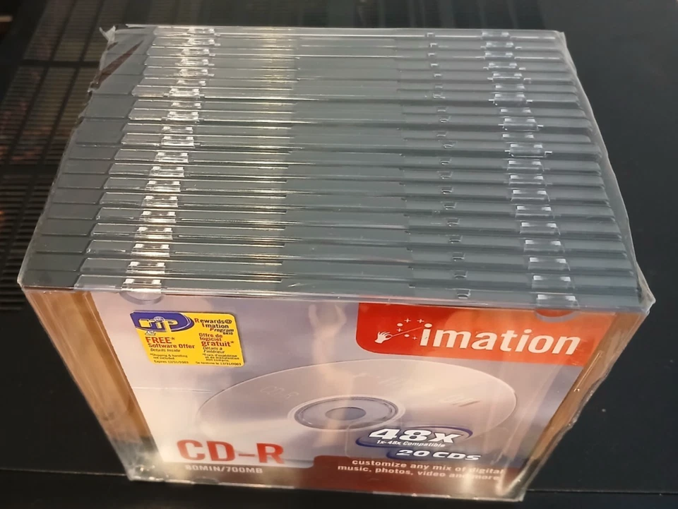 Imation CD-R 1x-48x Compatible 80 min/700 MB Sealed Package - Image 2 of 3