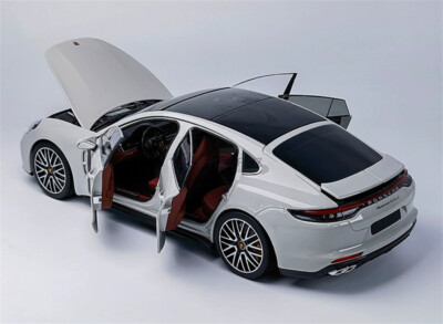 ミニカー 1/43 Porsche Panamera Turbo /PMA 1/43 Porsche Panamera
