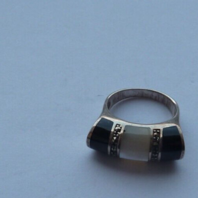 Superbe Bague En Argent - Occasion - Bijou Féminin Argenté