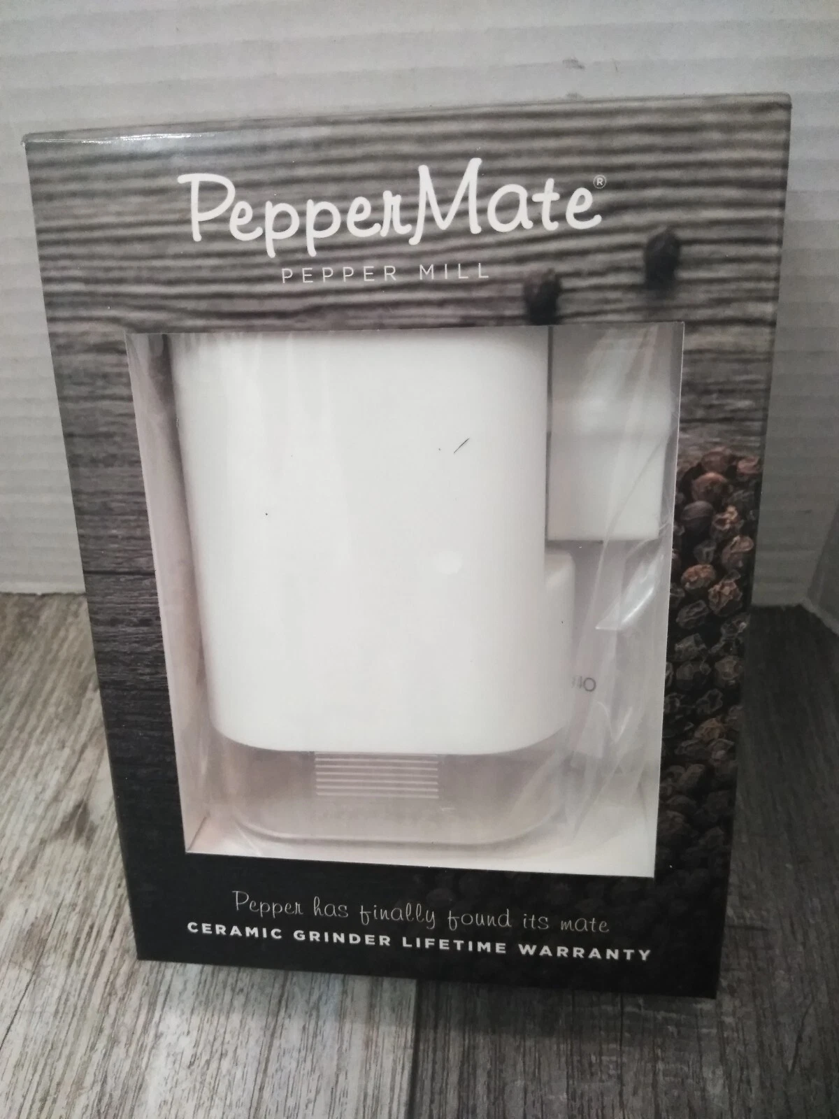 Peppermate Traditional Pepper Mill (WHITE)