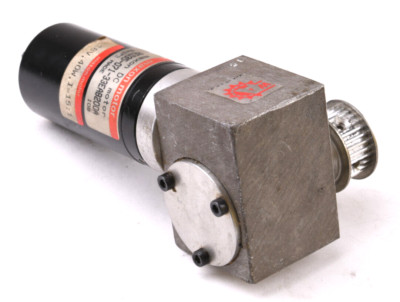 Maxon DC Motor RE035-071-33EAB200A Drehgeber Elektromotor 18V 40W Encoder-Motor