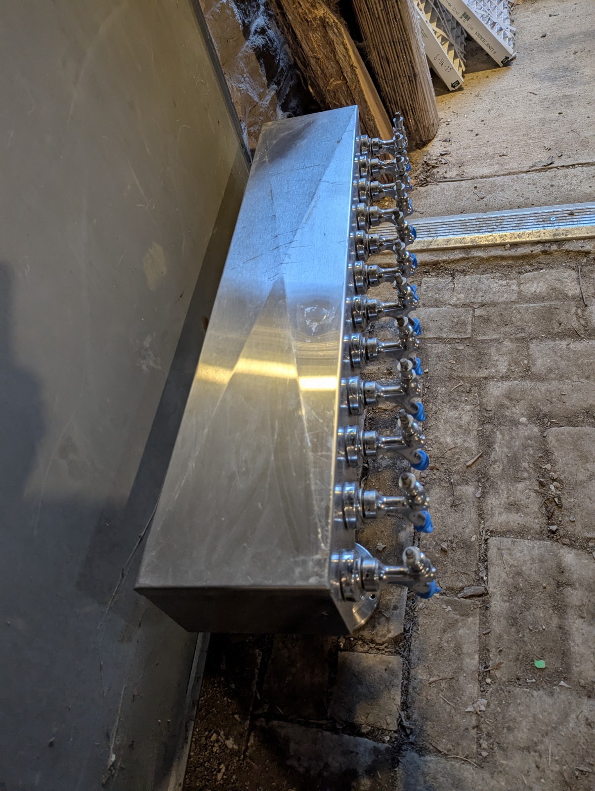 12 Tap, Pass Through Stainless Beer Tower Glycol Cooled, With all 12 Beer Taps