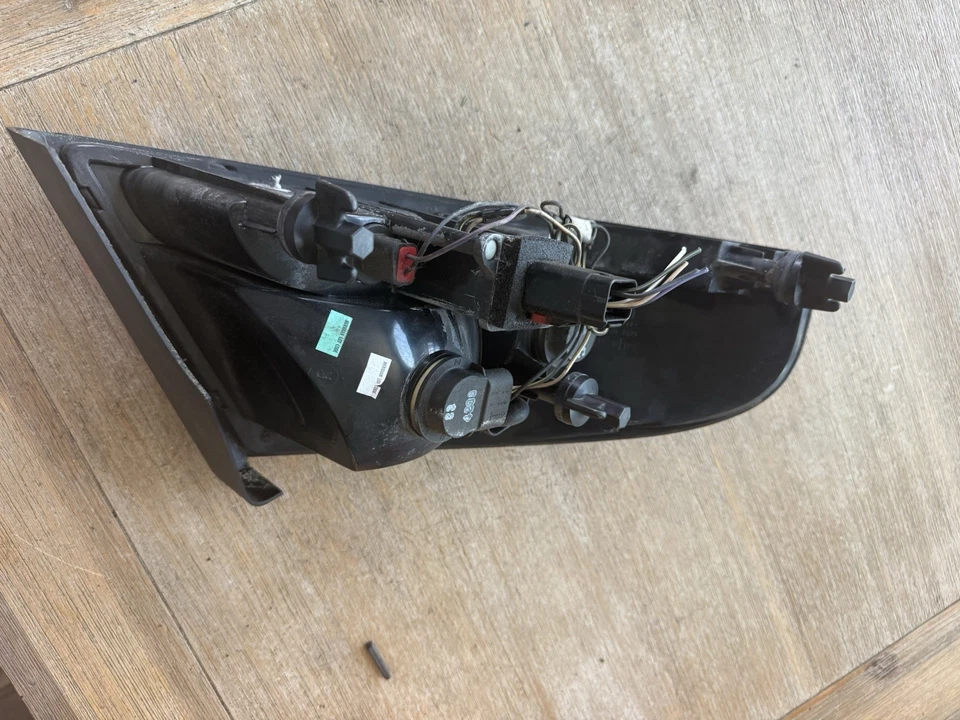 01-06 道奇 Stratus 乘客右侧尾灯总成 4805350AB 原始设备制造商 — 第 4/4 张图片