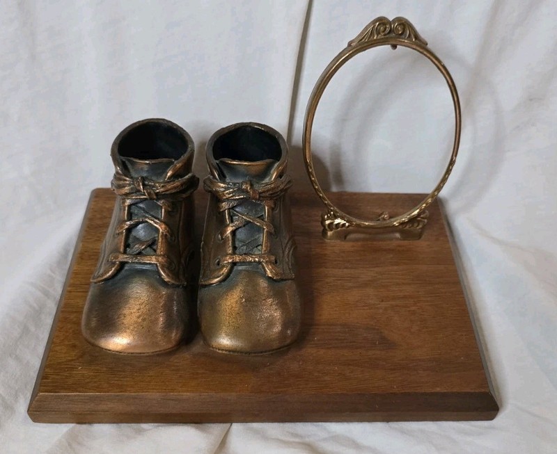 Antique Bronze Baby Shoes Photo Picture Holder Staging Prop Velvet Bottom Unique
