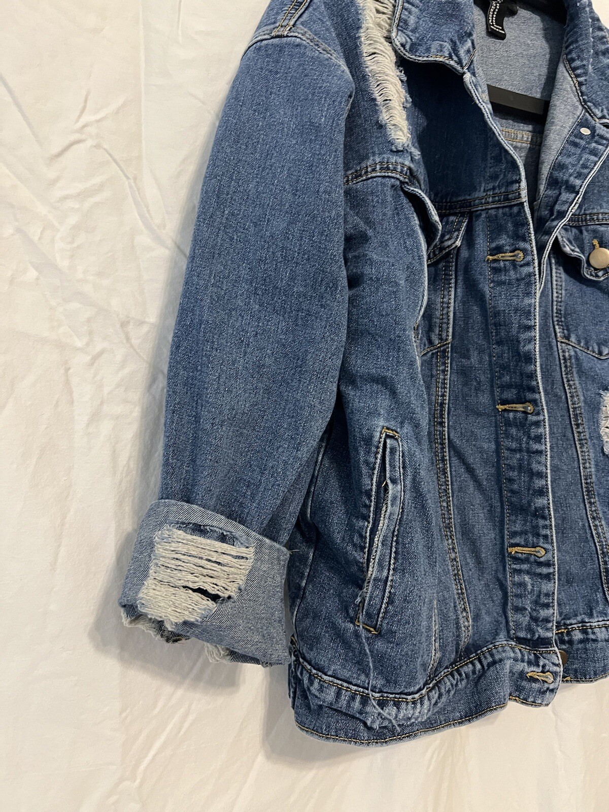 Forever 21 Women's Basic Denim Jacket Distressed-… - image 5