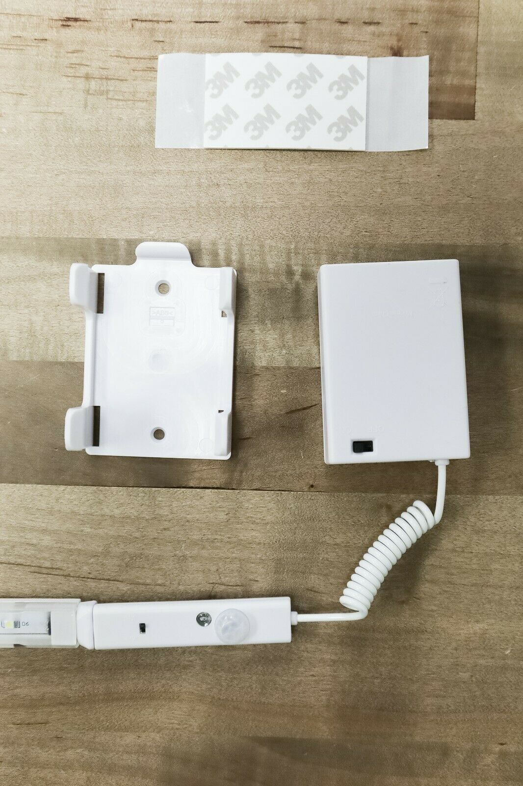 Novel Brands ULMC12/6 Underlight Wireless Motion Activated Accent