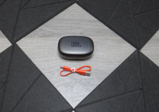 JBL Endurance Peak II 2 - True Wireless Charging Case Only - Black - USB C