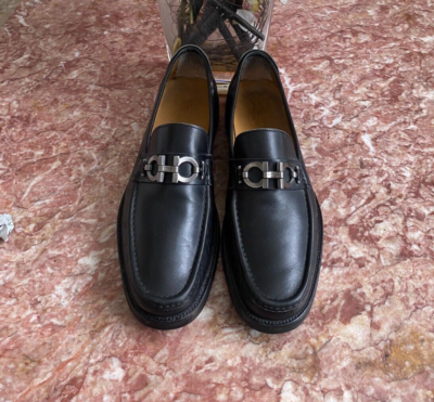 Salvatore Ferragamo Men display picture 1