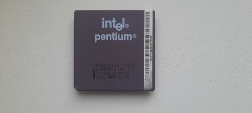 Intel Pentium 133 A80502133 SY028 3.1V rare mobile Pentium 133 vintage CPU GOLD - Picture 3 of 10