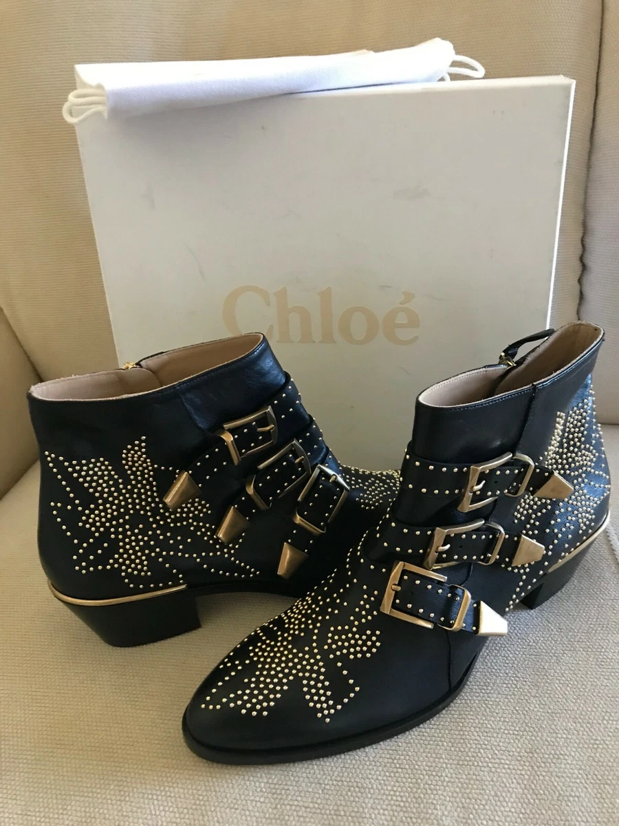 Chloé Faye & The Perfect Ankle Boots