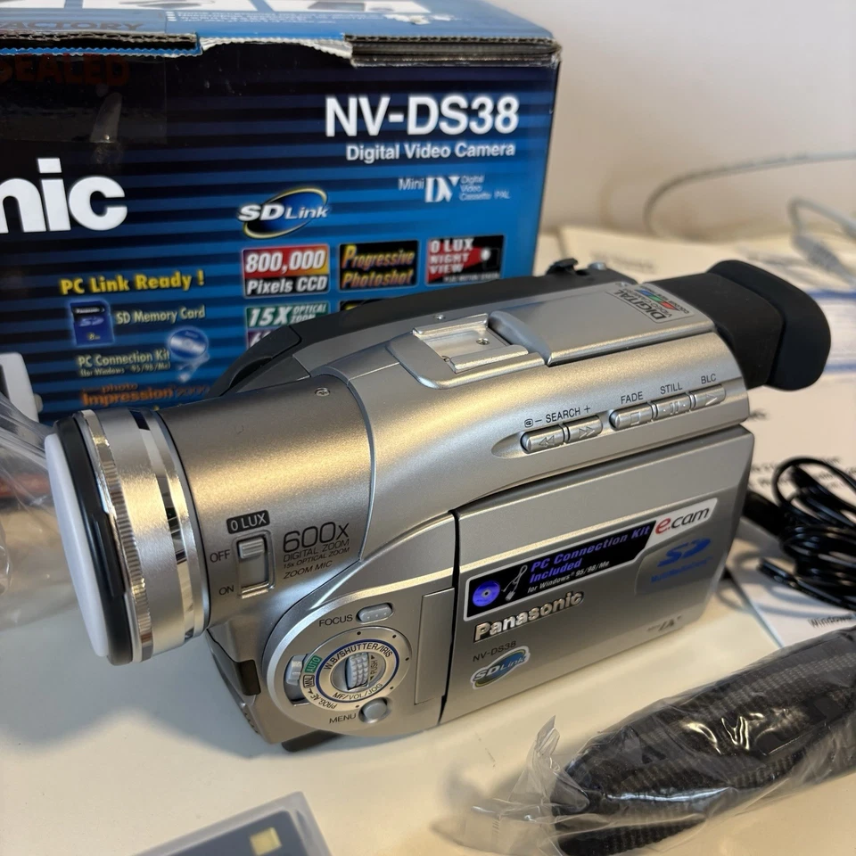 As New Panasonic NV-DS38A MiniDV Cassette Tape Digital Video Camera Camcorder - Image 3 of 4