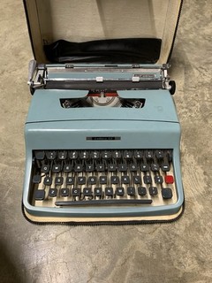 Vintage Blue Olivetti Lettera 32 Typewriter Ultra Portable Original Case Works