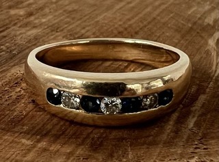 Men’s 14K Yellow Gold Diamond And Sapphire Band 4 Round Sapphires 3 Round Dia.