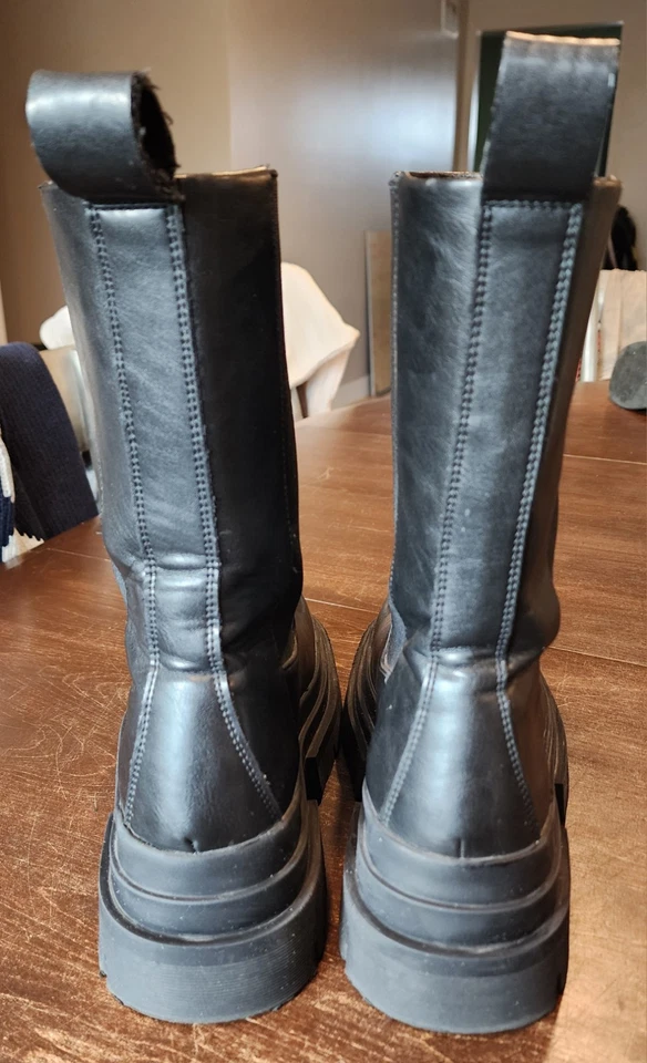 ZARA Lug Sole Mid Calf Faux Leather Pull On Boots Size 9 Black Chunky Goth Rave - Image 4 of 4