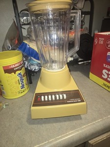 Vintage Hamilton Beach Scovill Blender Mustard Yellow Retro 7 
