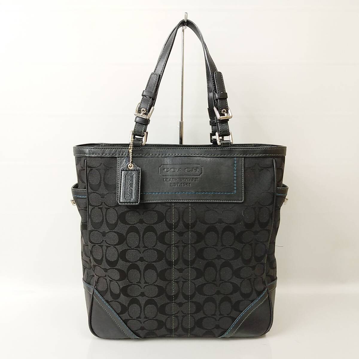 Coach Signature Tote Bag with Turn Lock in 72B321