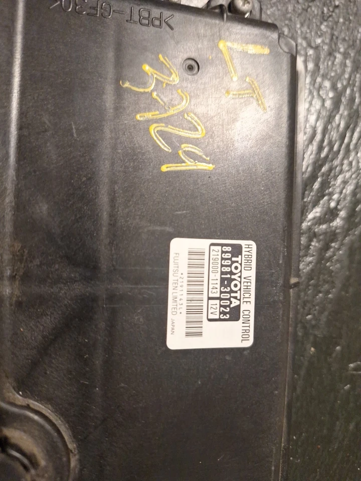 Lexus Gs450h Hybrid Vehicle Control Module 89981-30023 - Image 2 of 3