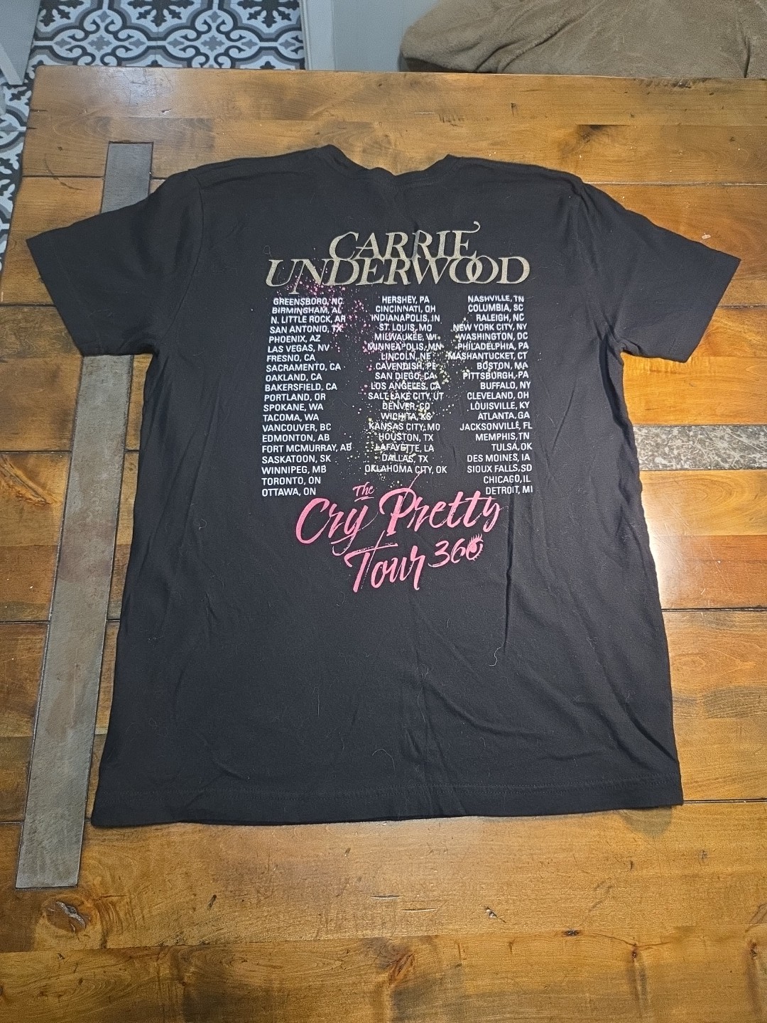 Carrie Underwood Cry Pretty Tour 360 T-Shirt Black Gold Pink Splatter   Large image 4