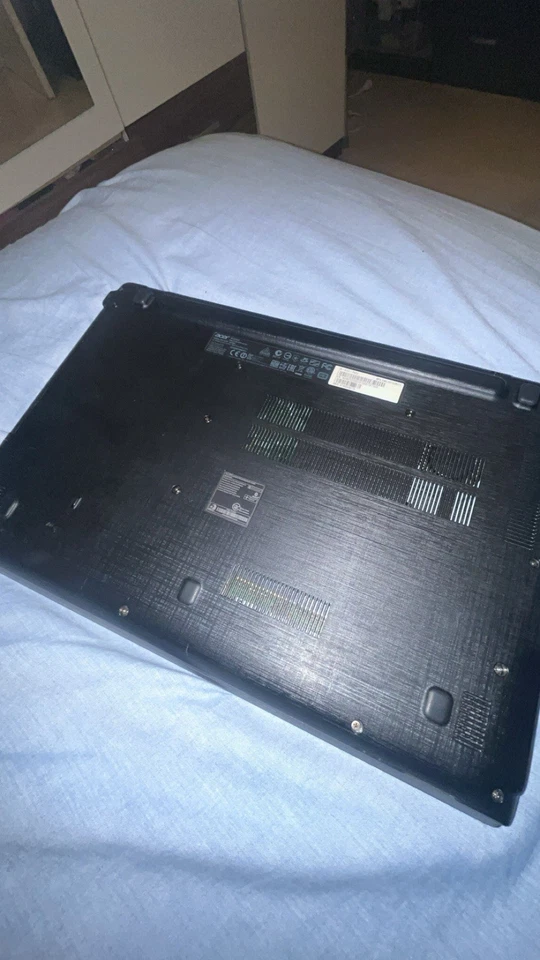 Acer Aspire 7741G Laptop, 17.3 Zoll, Schwarz.Und Acer Aspire One Laptop. - Bild 3 von 4