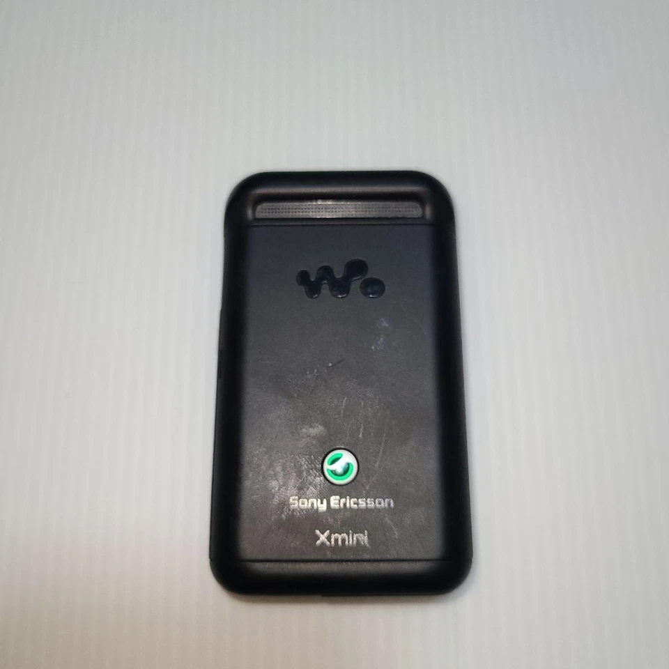 Ultra-Small Mobile Phone Sony Xmini - image 3 of 4