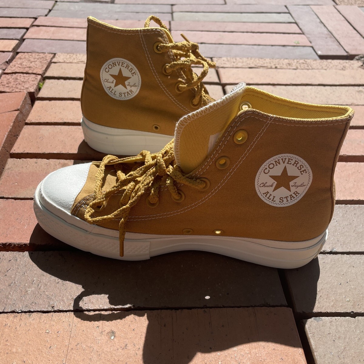 Converse Chuck Taylor All Star 70 HI Top Gold Womens US 8.5