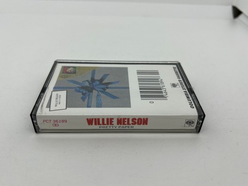 Willie Nelson Pretty Paper Cassette Tape 1979 Christmas Country Folk VTG Music - Picture 2 of 7